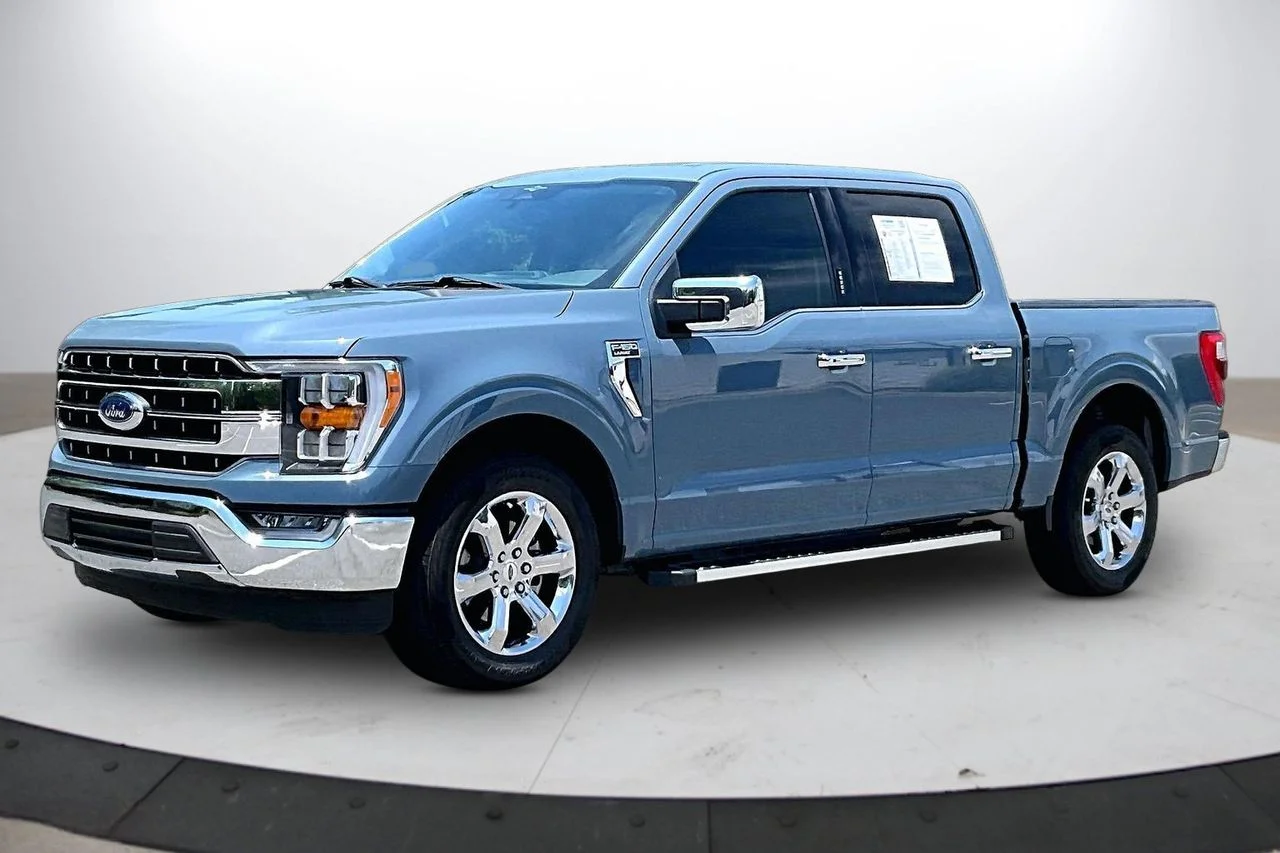 Certified Used 2023 Gray Ford Lariat image 4