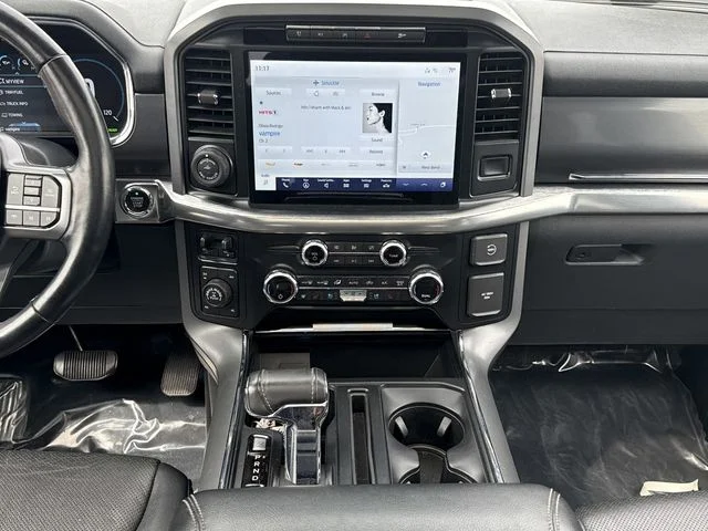 Certified Used 2021 Blue Ford Lariat image 11