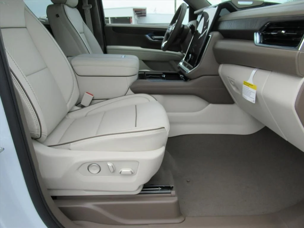 Used 2026 White GMC Denali image 10