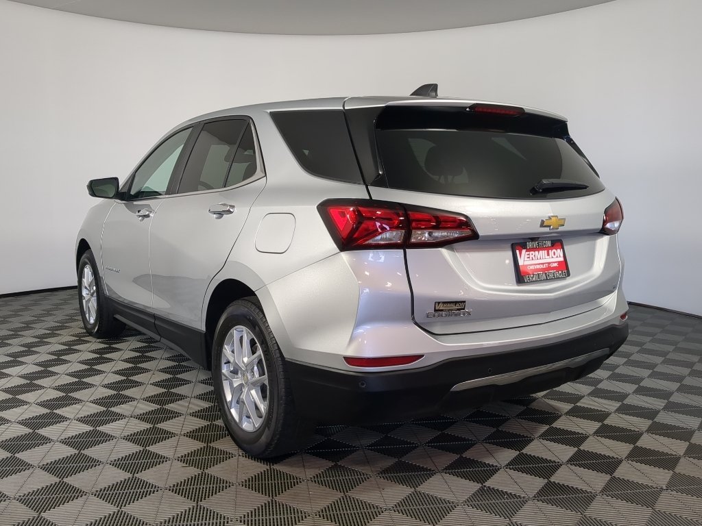 Used 2022 Silver Ice Metallic Chevrolet LT image 6
