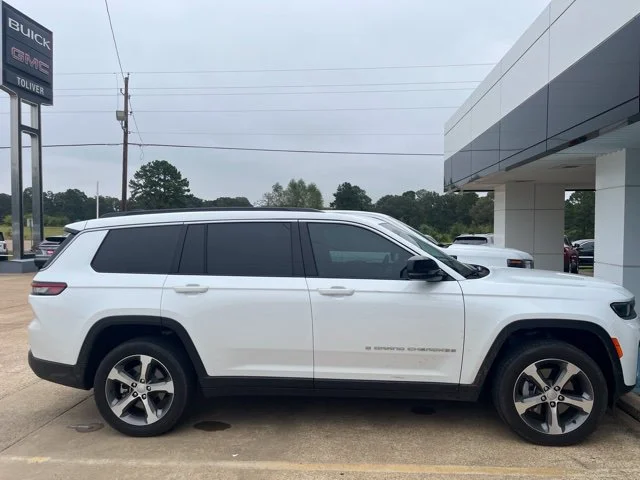 Used 2026 White Jeep Limited image 3