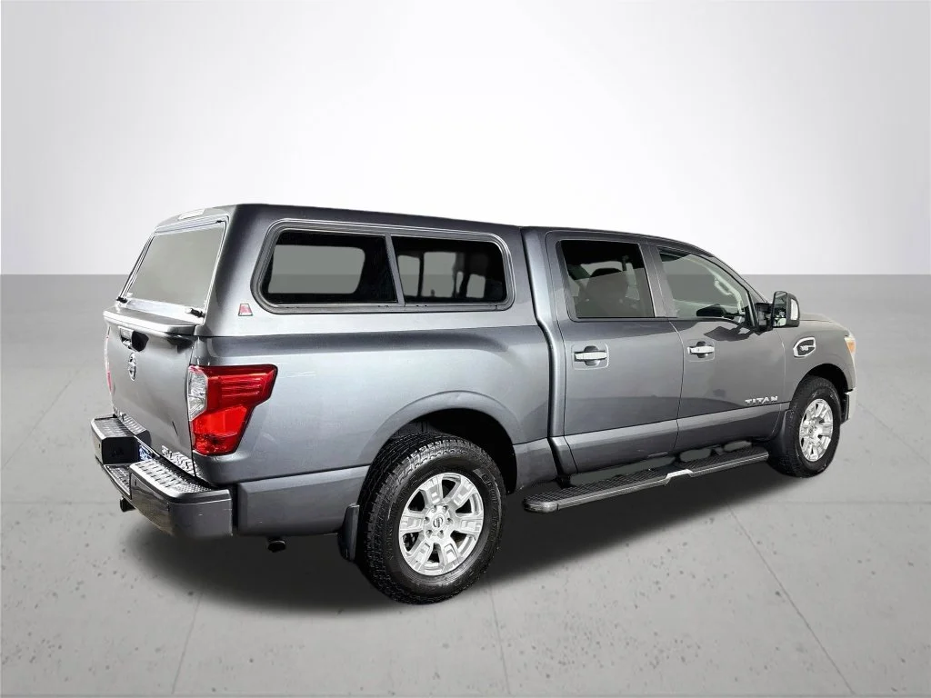 Used 2017 Gray Nissan SV image 6