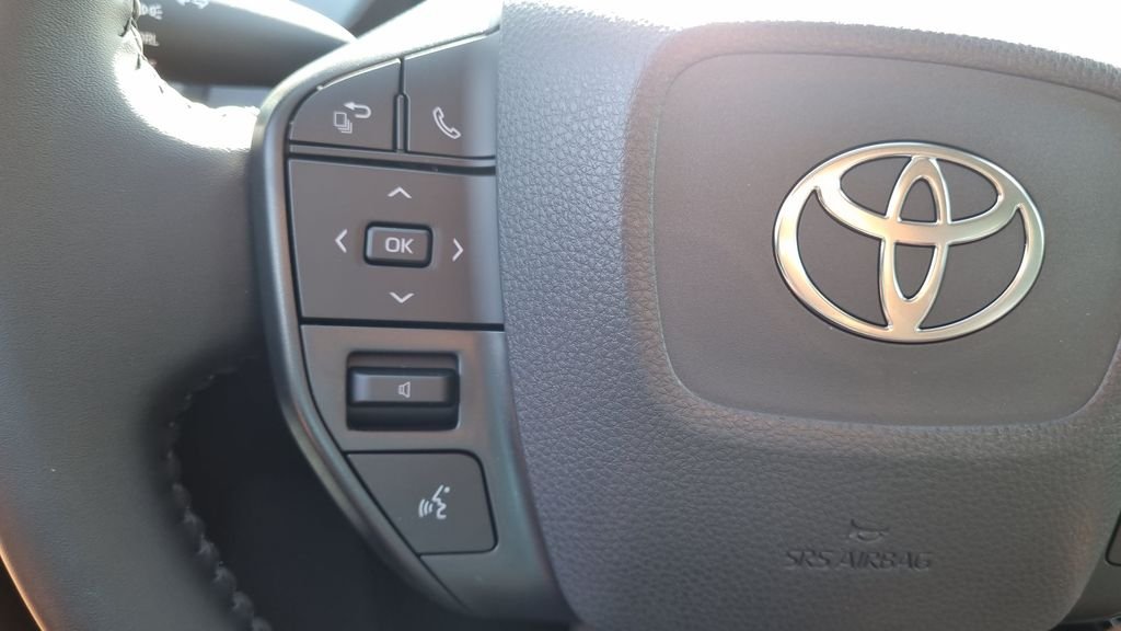 New 2027 Wind Chill Pearl <sup>1</sup> Toyota  LE image 21