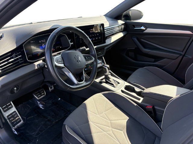 Used 2025 Silver Volkswagen Sport image 12