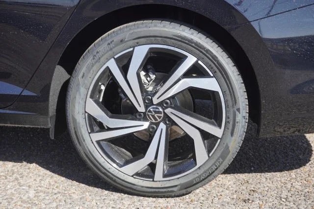 New 2026 Deep Black Pearl Volkswagen SEL image 13