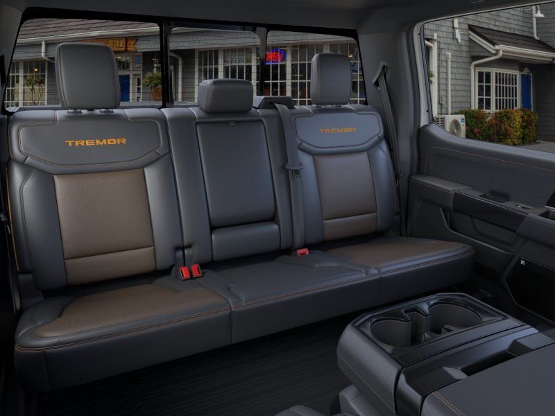 New 2025 Oxford White Ford Tremor image 11