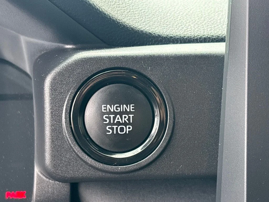 Used 2025 White Toyota SR5 image 19