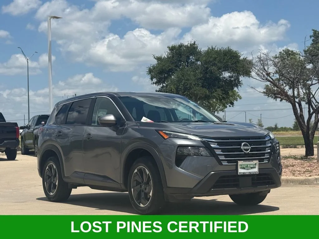 Used 2024 Gray Nissan SV image 5
