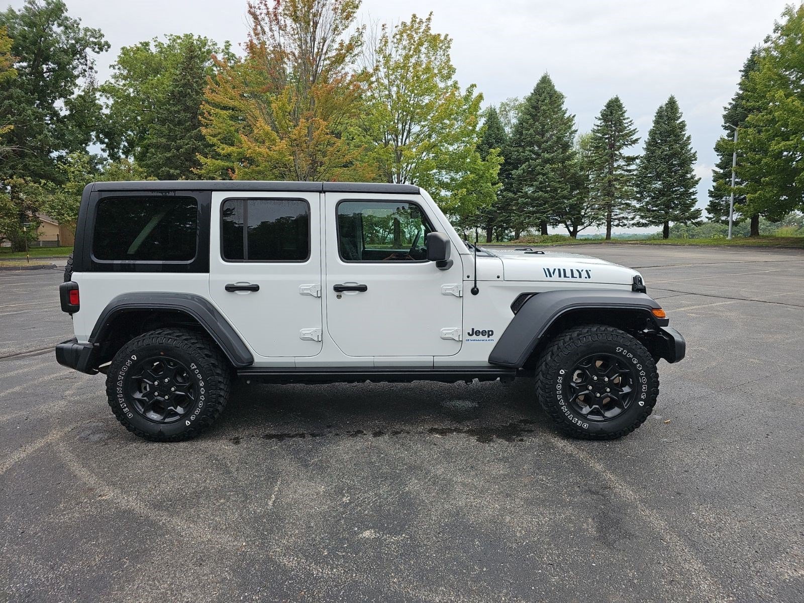 Certified Used 2023 Bright White Clearcoat Jeep Willys image 6