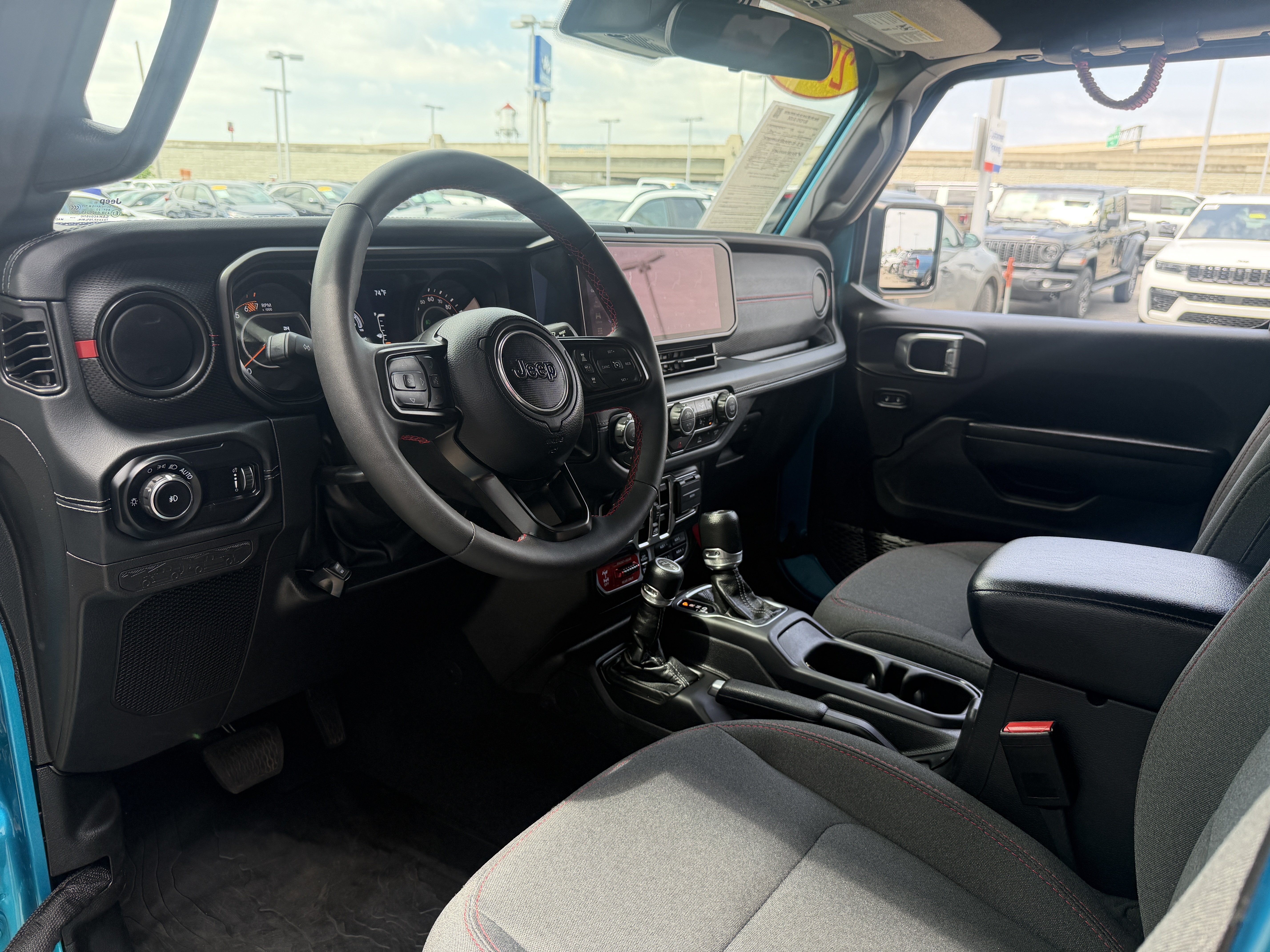 Used 2024 Bikini Pearl Coat Jeep Rubicon image 35