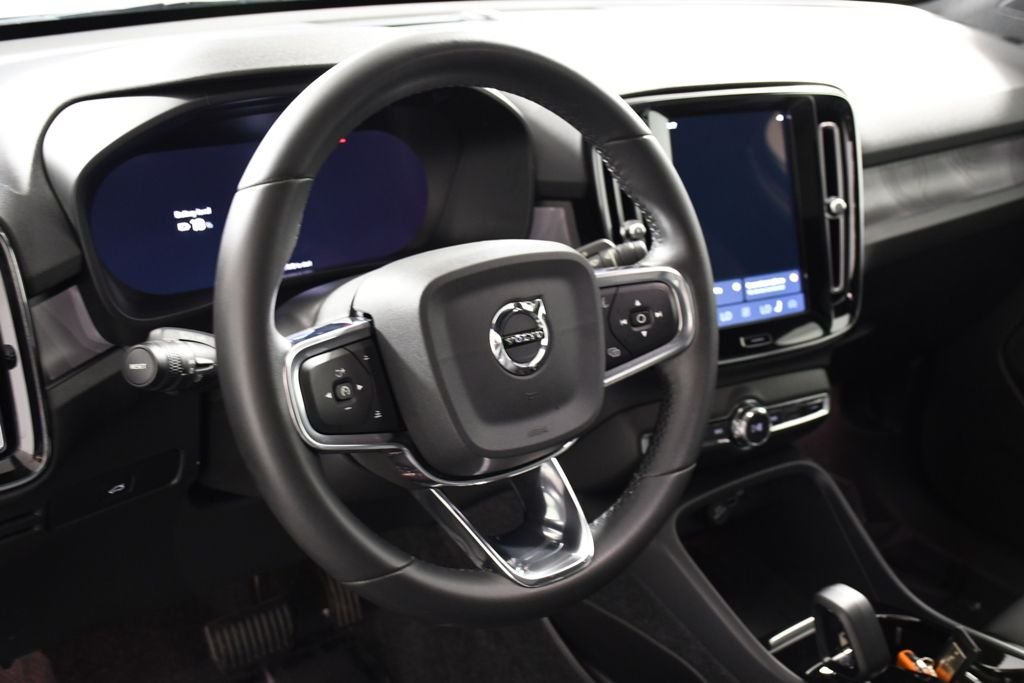 Used 2023 Silver Dawn Metallic Volvo Twin Core image 13