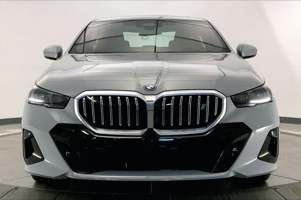Certified Used 2025 Gray Metallic BMW xDrive40 image 2
