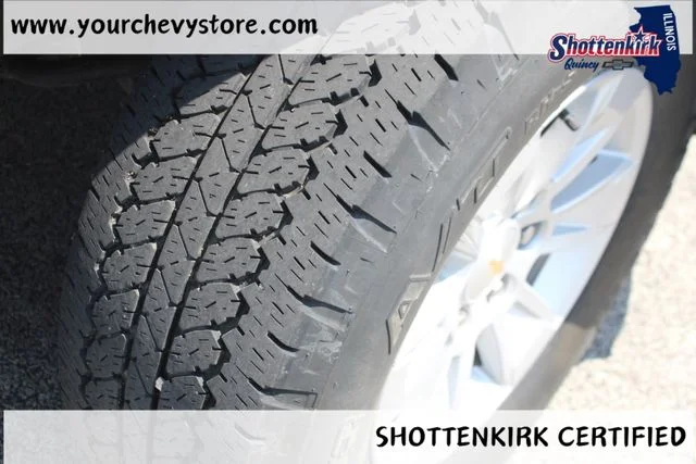 Used 2022 White Chevrolet LT image 13