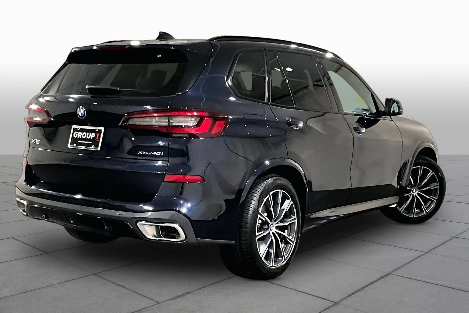 Used 2023 Carbon Black Metallic BMW xDrive40i image 12