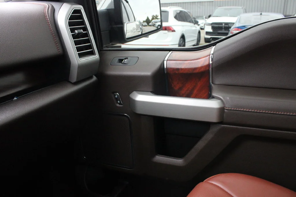 Used 2018 White Ford King Ranch image 21