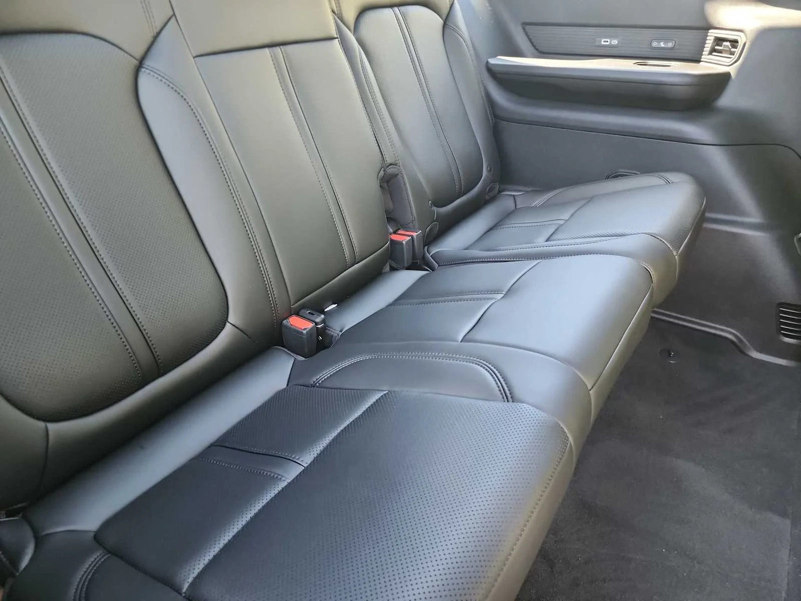 New 2026 Baltic Gray Metallic Clearcoat Jeep  image 31
