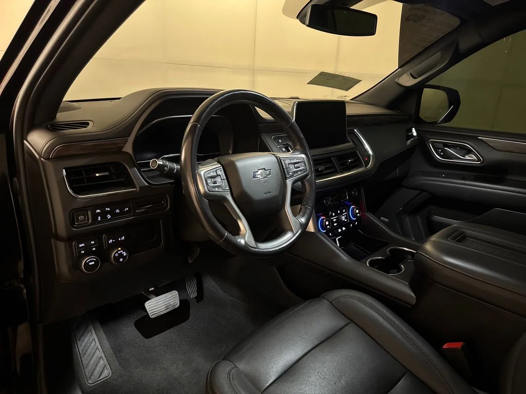 Certified Used 2022 Black Chevrolet Z71 image 6