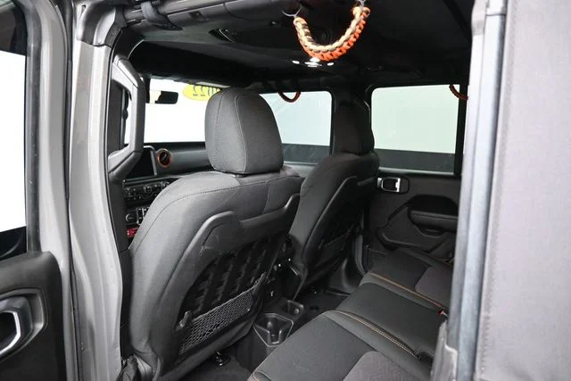 Used 2022 Gray Jeep Mojave image 15