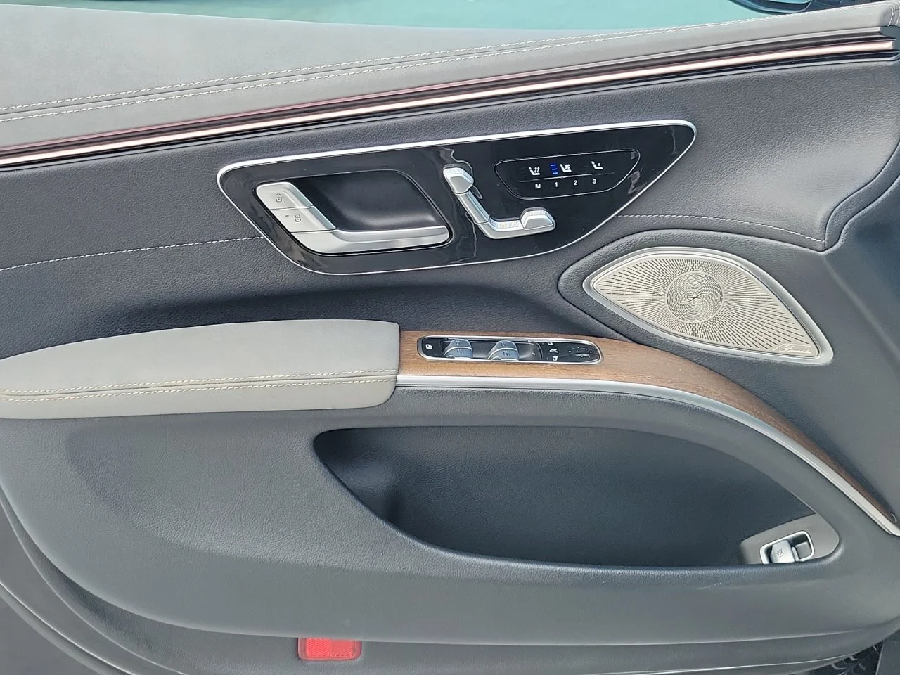 Used 2023  Mercedes-Benz 450 image 17