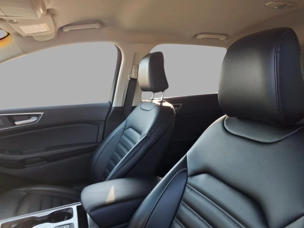 Used 2024 White Ford SEL image 17