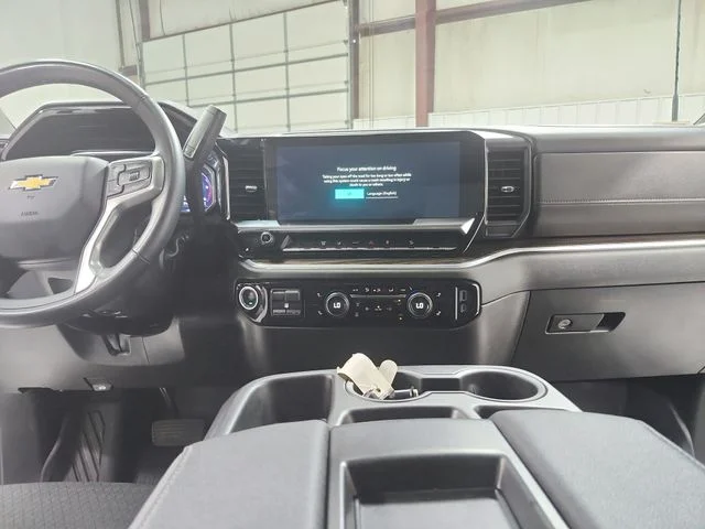 Used 2025 White Chevrolet LT image 25