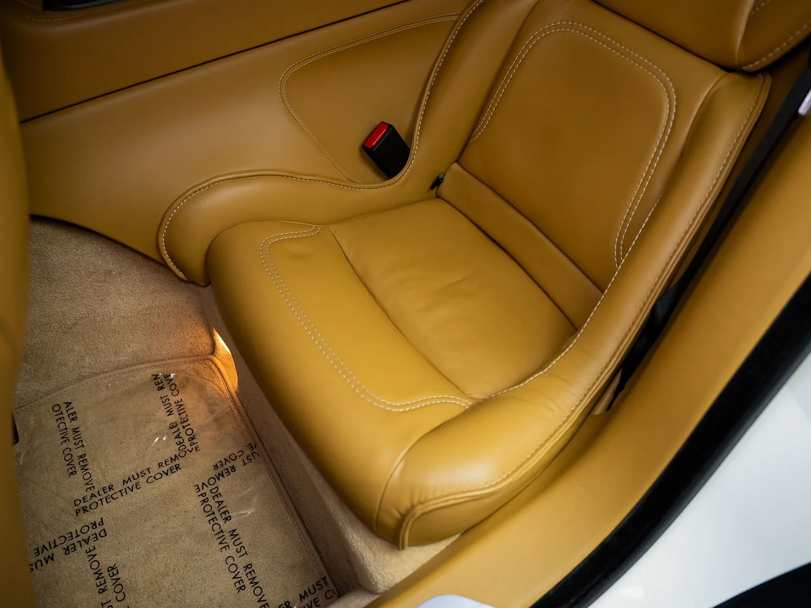 Used 2015 White Aston Martin Base image 39