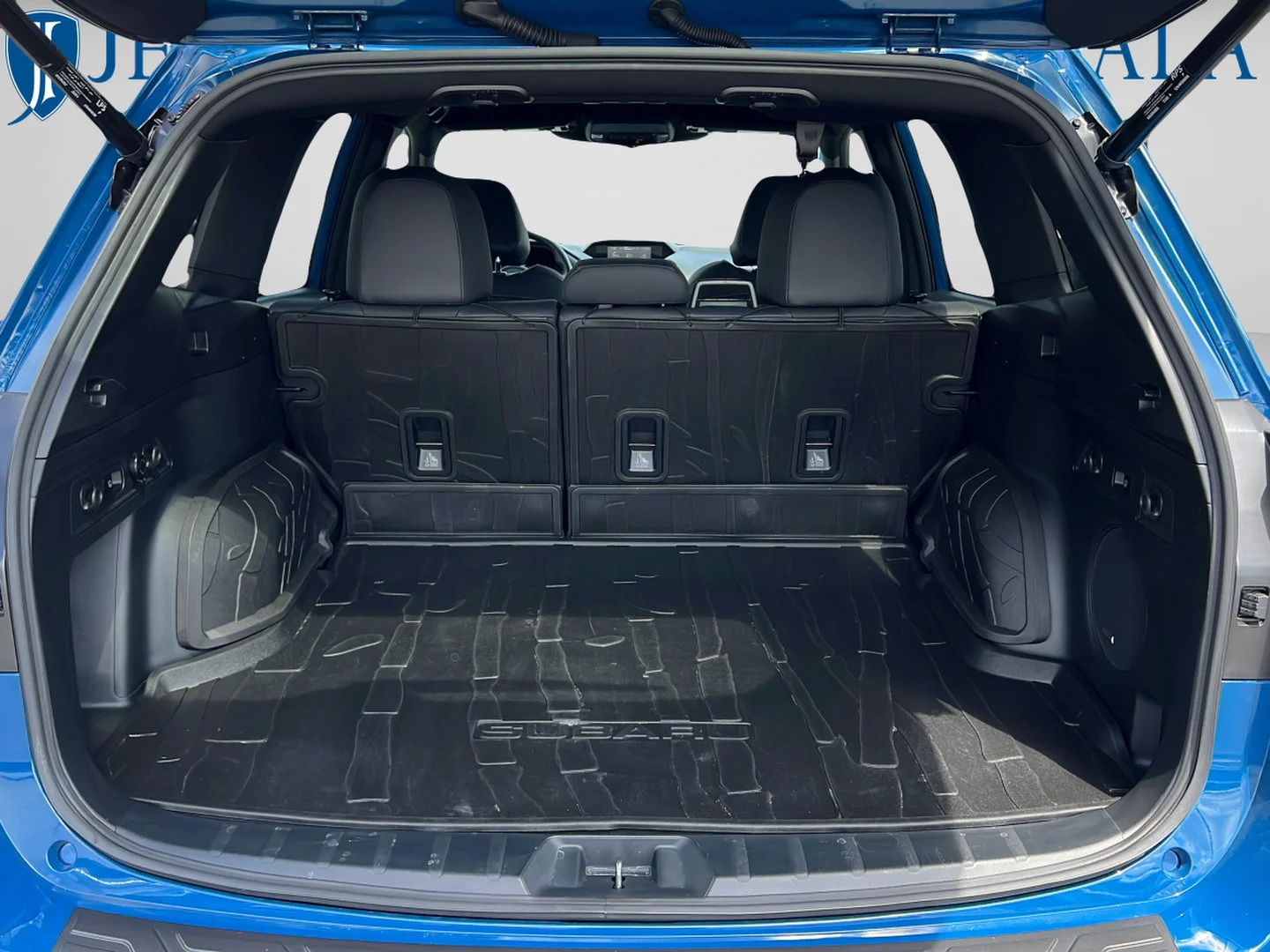 Used 2025 Geyser Blue Subaru Wilderness image 12