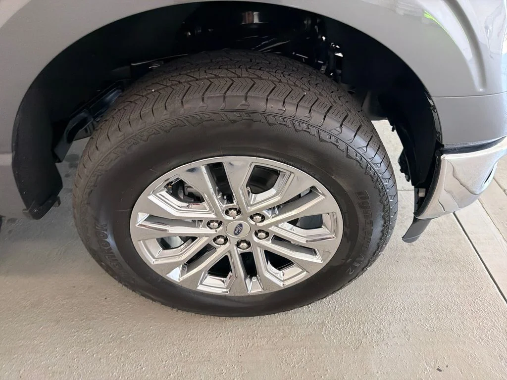 New 2026 Carbonized Gray Metallic Ford Lariat® image 5