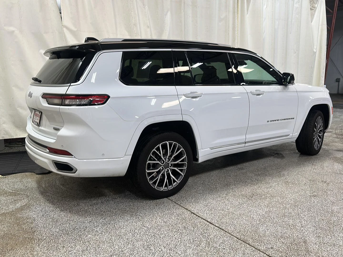 Used 2023 Bright White Clearcoat Jeep Summit Reserve image 5