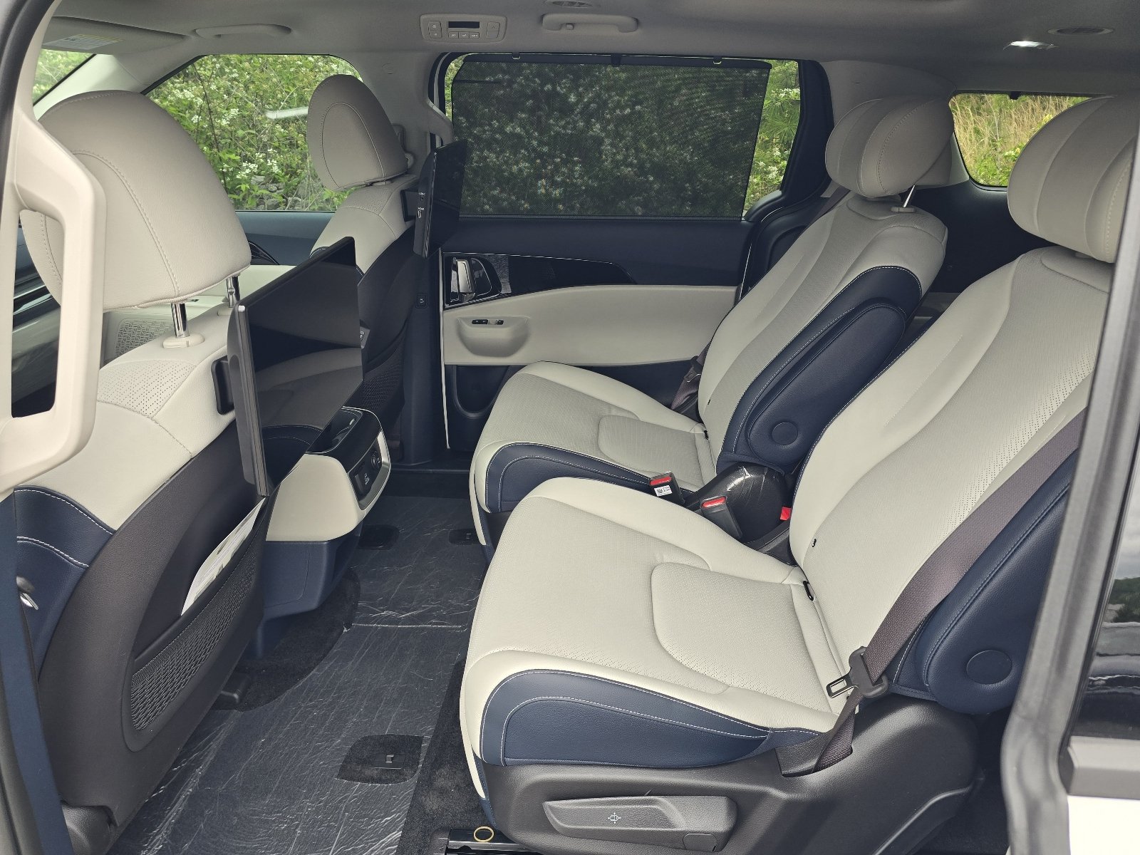 New 2026 Snow White Pearl Kia SX Prestige image 4