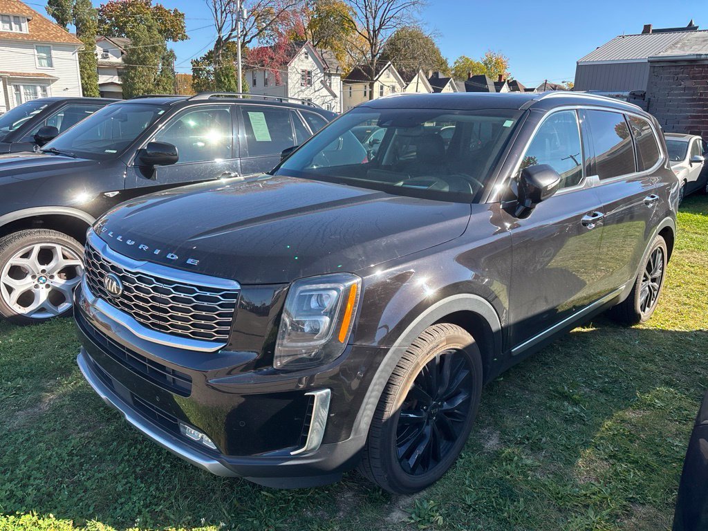 Used 2020 Black Kia SX image 1