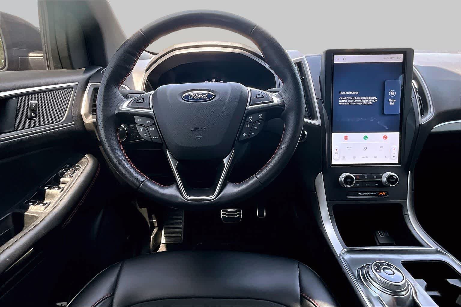 Used 2022 Agate Black Metallic Ford ST-Line image 6