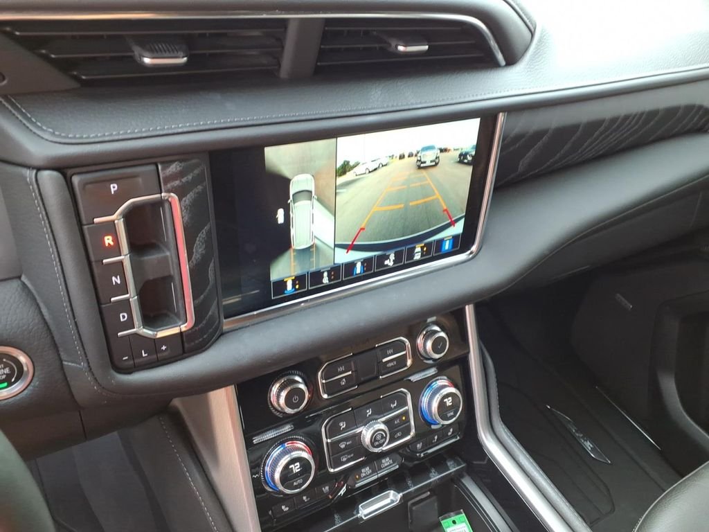 Used 2023 White Frost Tricoat GMC Denali image 9