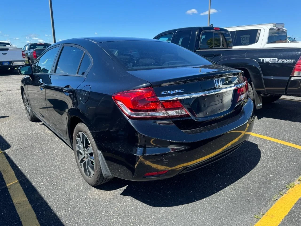 Used 2015 Crystal Black Pearl Honda 4dr CVT EX image 9