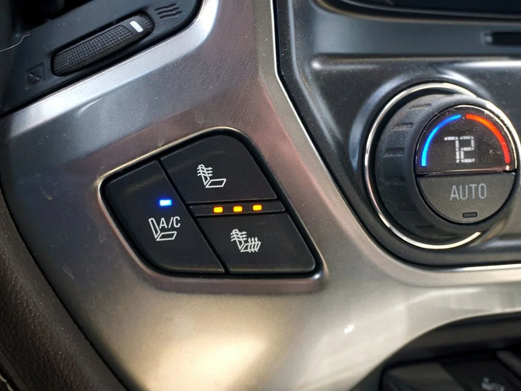 Used 2015 DEEP OCEAN BLUE METALLIC Chevrolet LTZ image 30