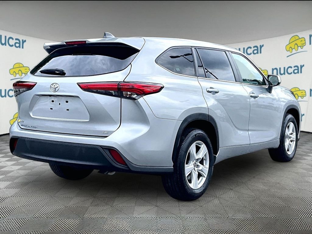 Used 2023 Silver Toyota LE image 6