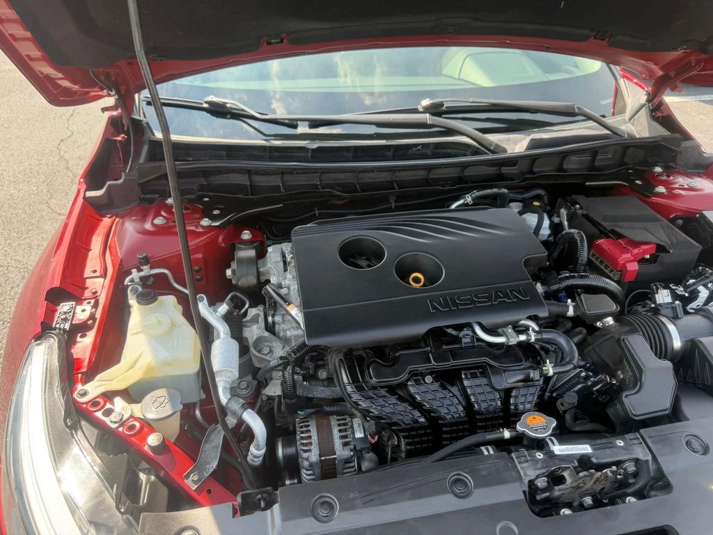 Used 2020 Red Nissan 2.5 SR image 60