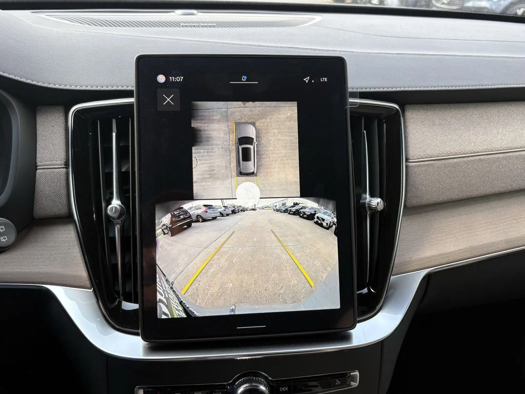 2026 Volvo XC90 Plus - Photo 20