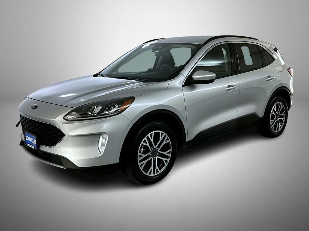 Used 2020 Silver Ford SEL image 1