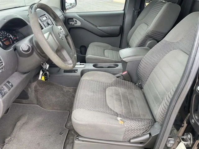 Used 2010 Black Nissan SE image 11