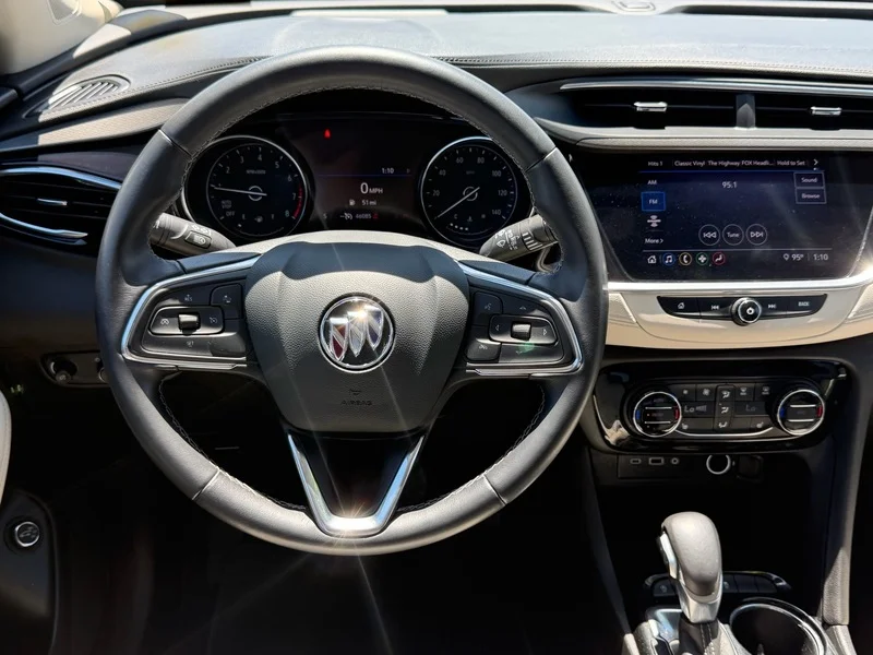 Used 2020 SUMMIT WHITE Buick Select image 26