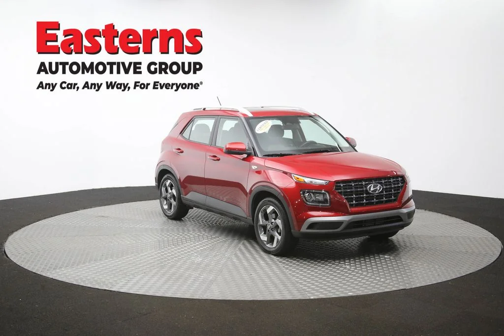 Used 2025 Red Hyundai SEL image 51