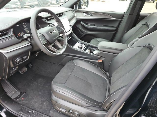 New 2026 Diamond Black Crystal Pearlcoat Jeep Laredo Altitude image 18