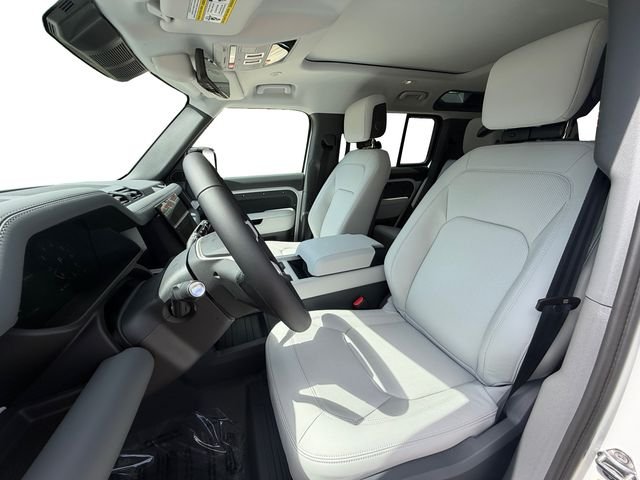 New 2026 Fuji White Land Rover X-Dynamic SE image 10
