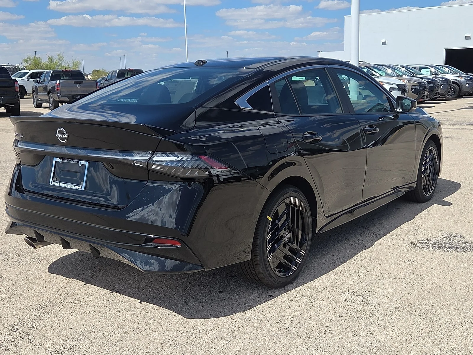 New 2027 KH3 Super Blac Nissan SR image 4
