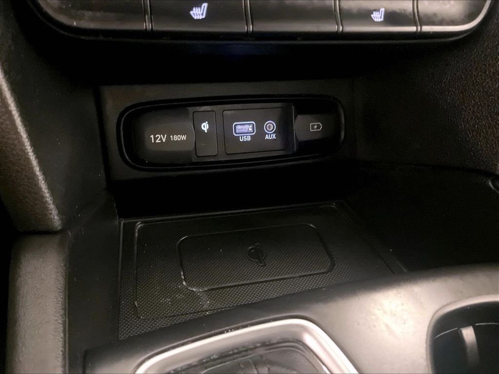 Used 2020 Gray Hyundai SEL image 27