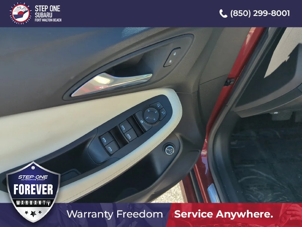 Used 2022 Red Buick Select image 19