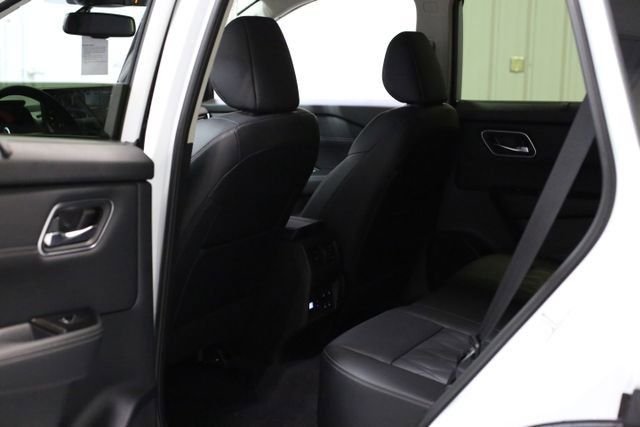 2026 Nissan Rogue Platinum - Photo 18