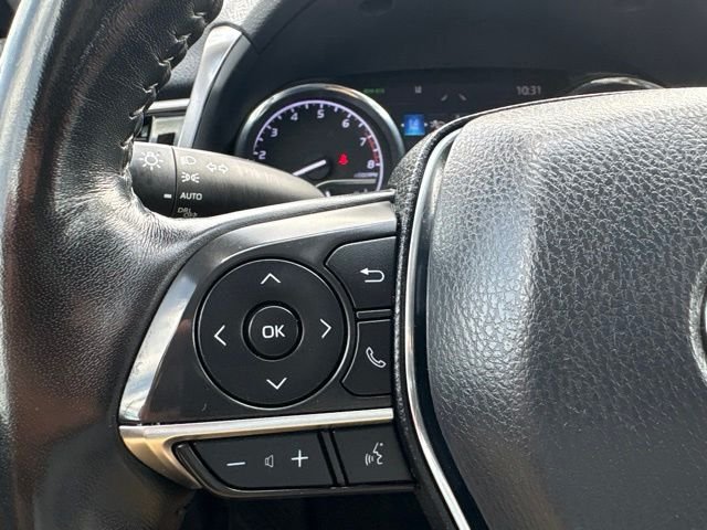 Used 2020 Pearl Toyota XLE image 21