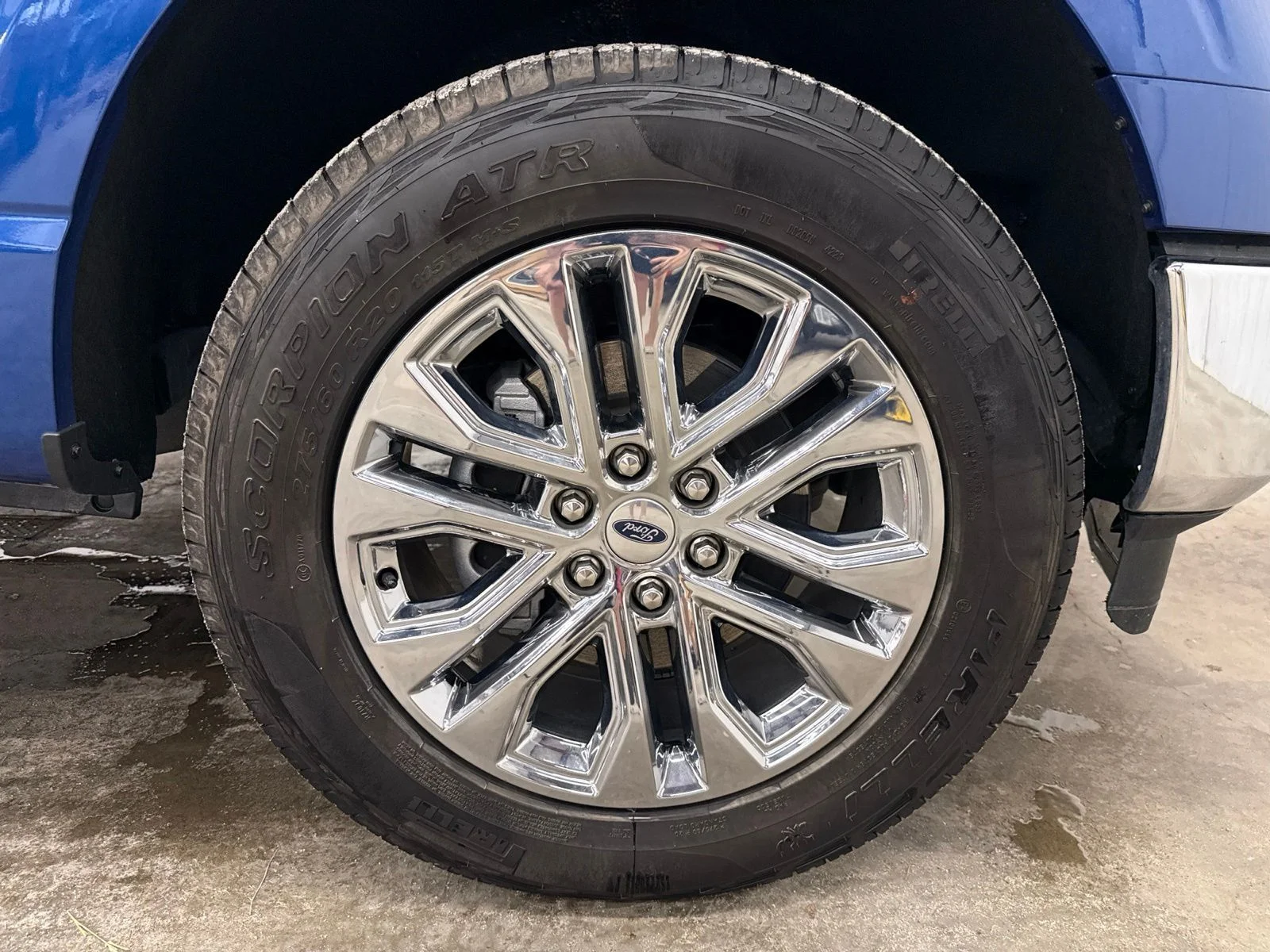 Used 2024 Blue Metallic Ford XLT image 11